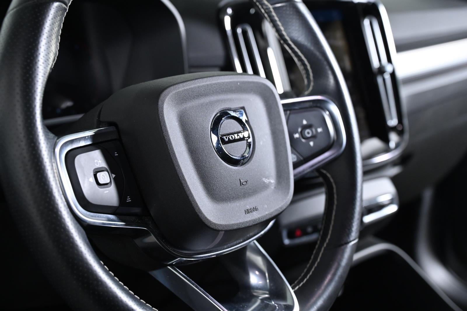 2021 Volvo XC40 R-Design