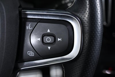 2021 Volvo XC40 R-Design