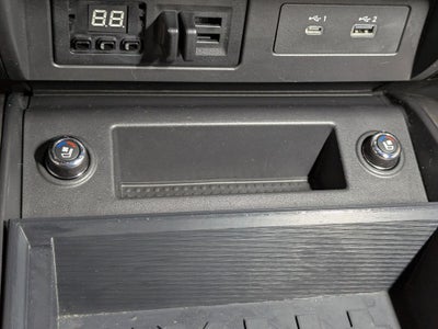 2023 Nissan Titan Platinum Reserve