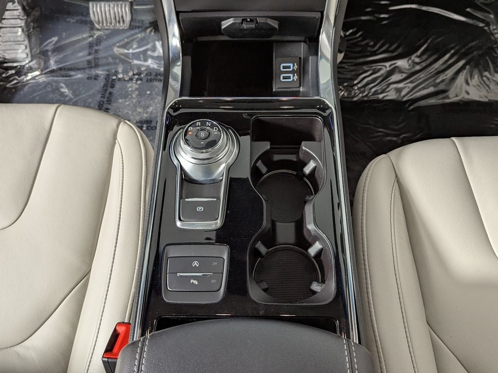 2020 Ford Edge Titanium