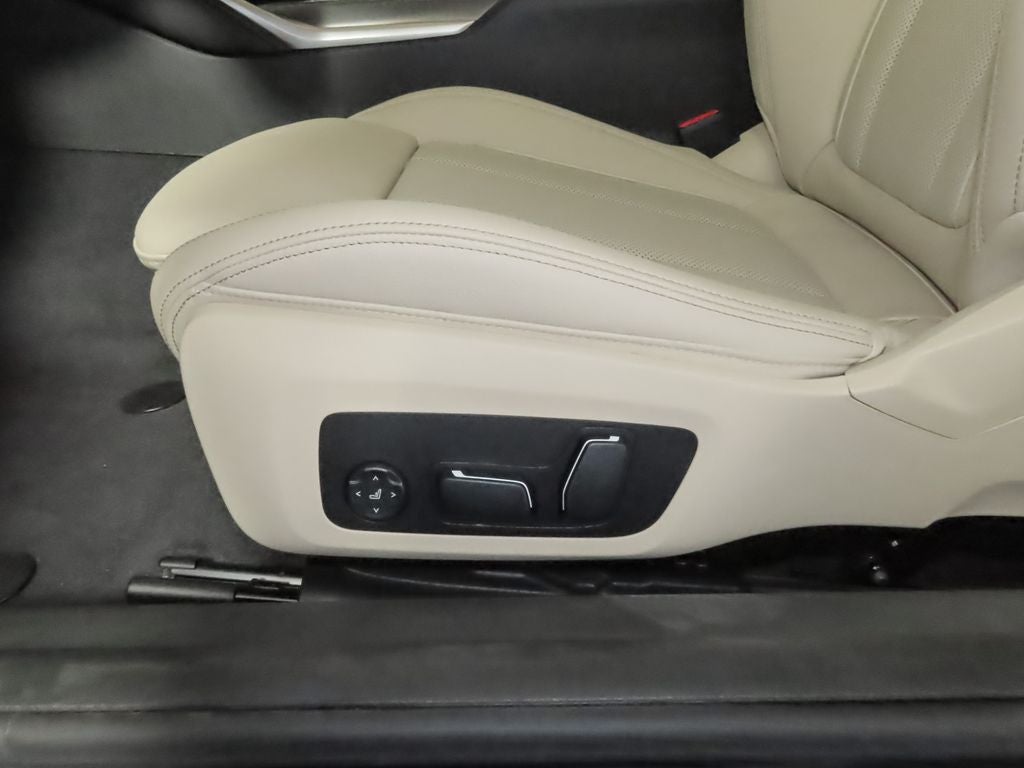 2025 BMW 2 Series 230i xDrive