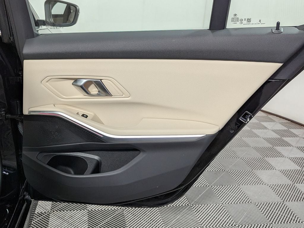 2025 BMW 3 Series 330i xDrive