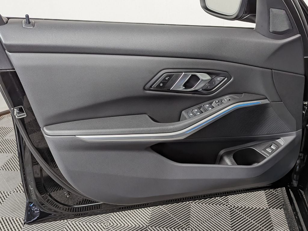 2025 BMW 330i 330i xDrive