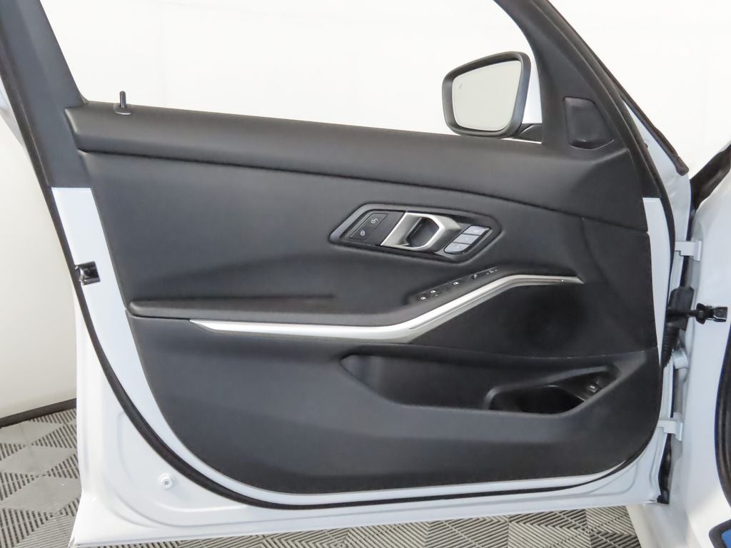 2025 BMW 3 Series 330i xDrive