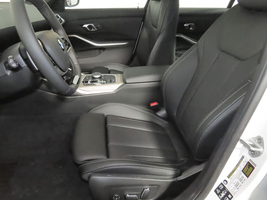 2025 BMW 3 Series 330i xDrive