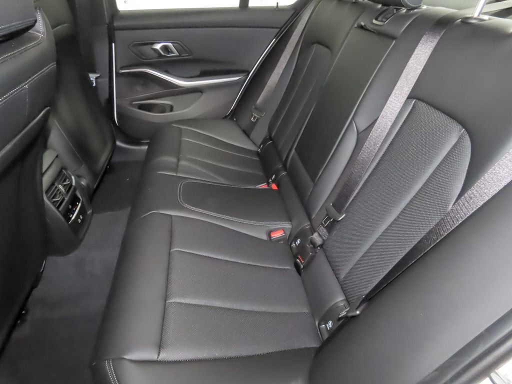 2025 BMW 3 Series 330i xDrive