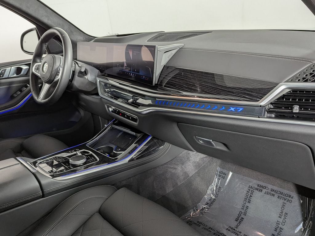 2025 BMW X7 xDrive40i