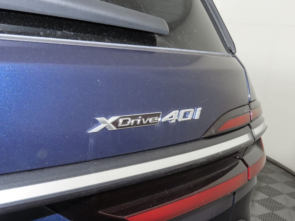 2025 BMW X7 xDrive40i