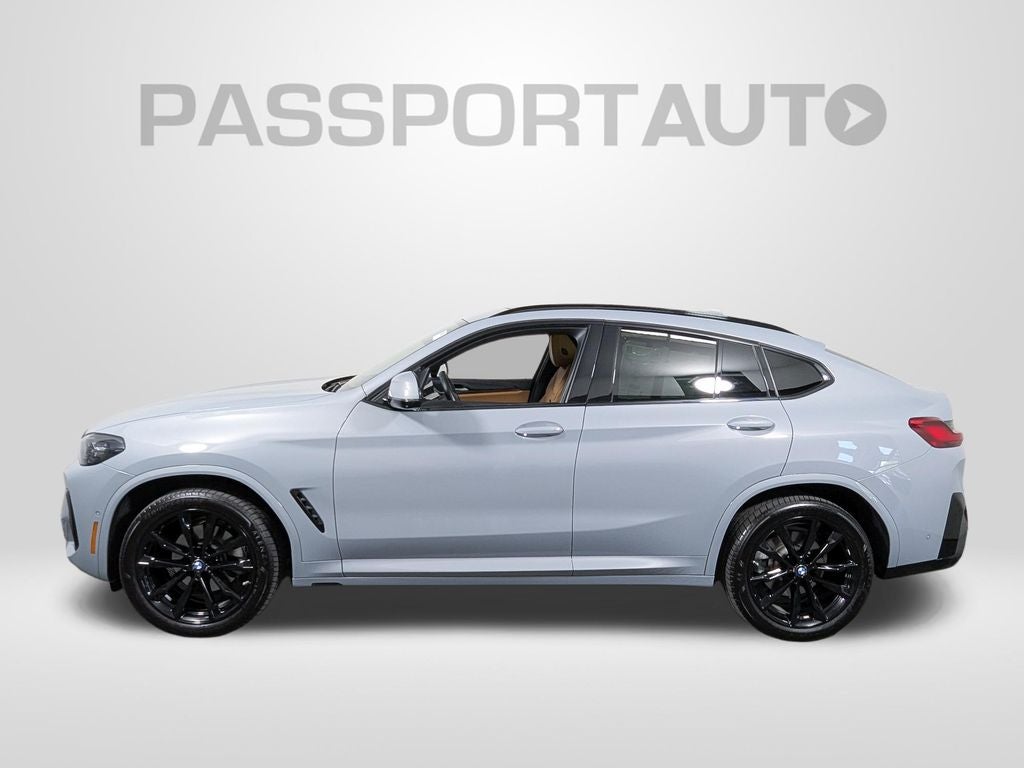 2025 BMW X4 xDrive30i
