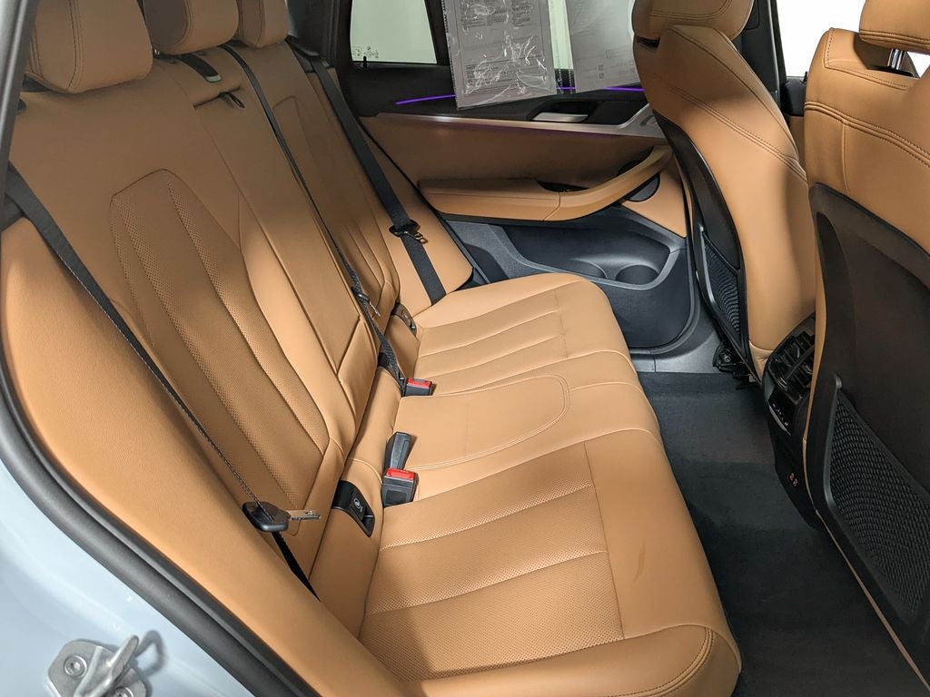 2025 BMW X4 xDrive30i
