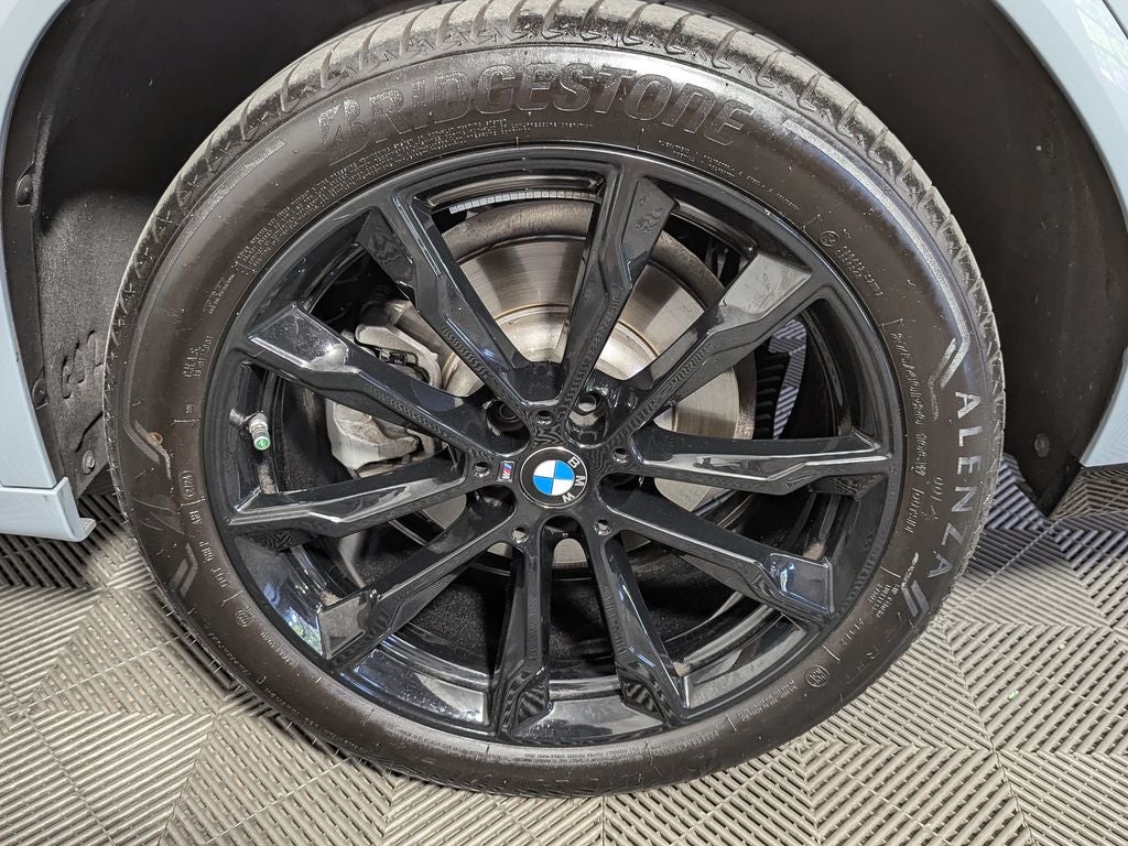 2025 BMW X4 xDrive30i