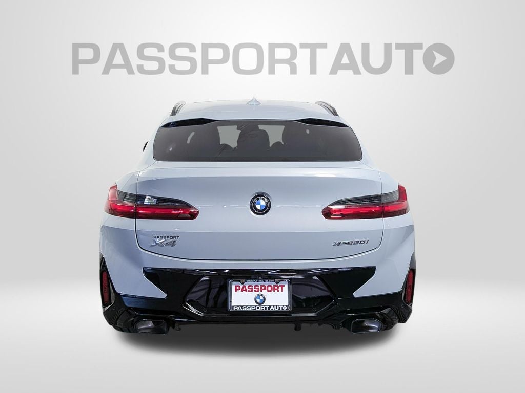 2025 BMW X4 xDrive30i