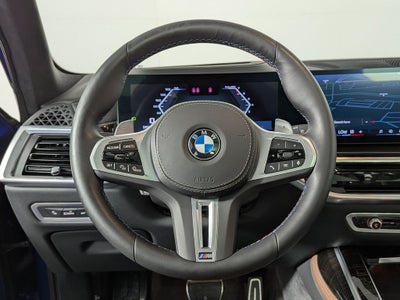 2025 BMW X7 M60i