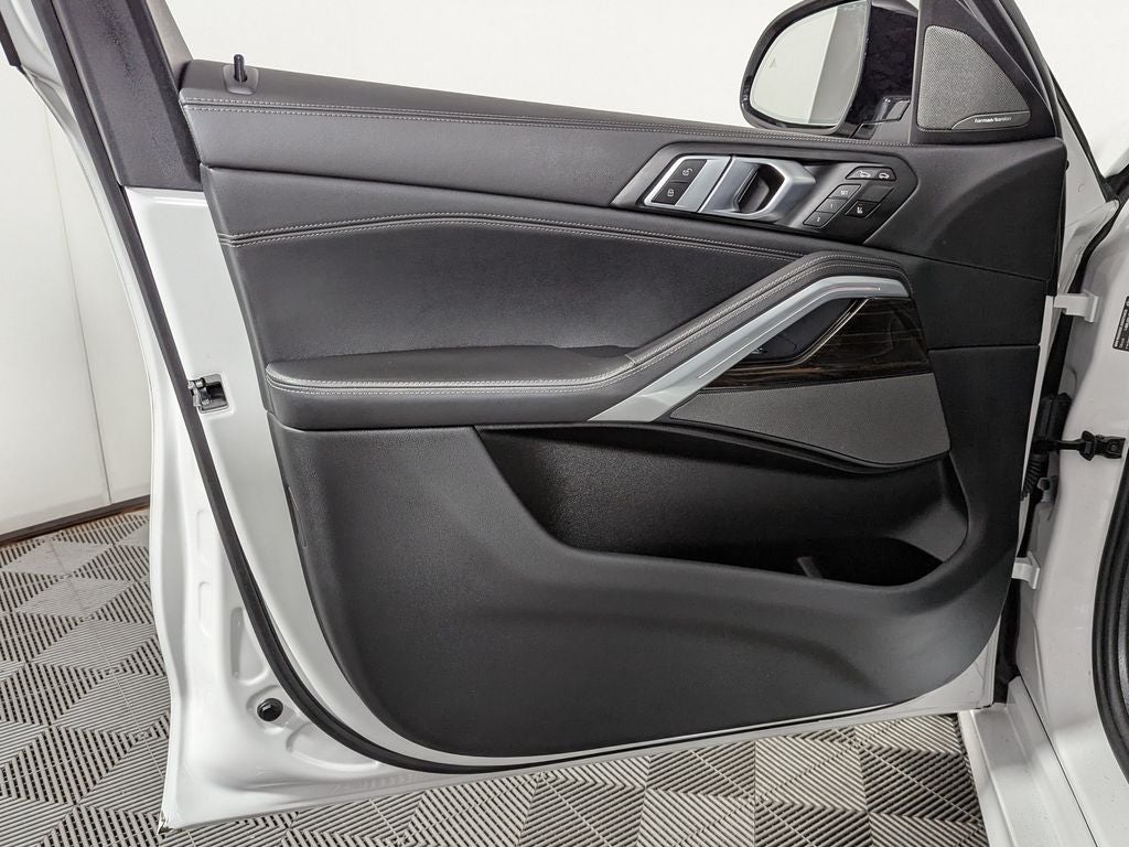 2024 BMW X6 xDrive40i