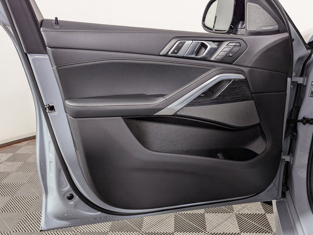 2024 BMW X6 xDrive40i