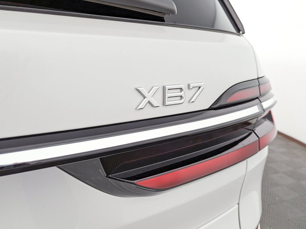 2026 BMW X7 ALPINA XB7