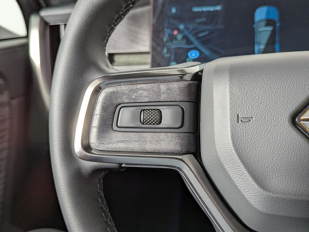 2026 Rivian R1S Base