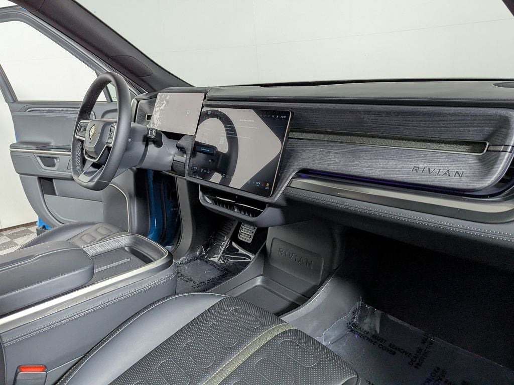 2026 Rivian R1S Base