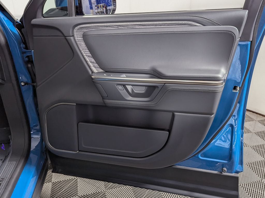 2026 Rivian R1S Base