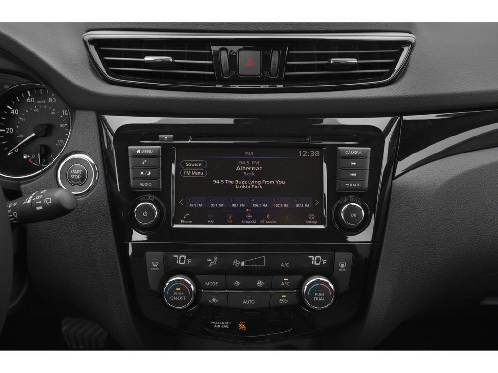 2022 Nissan Rogue Sport SV