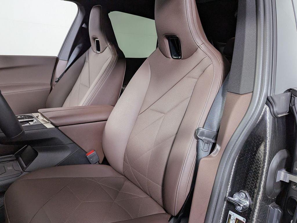 2025 BMW iX xDrive50