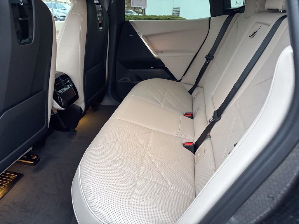 2026 BMW iX xDrive45