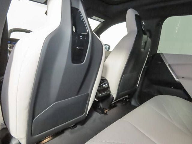 2026 BMW iX xDrive60