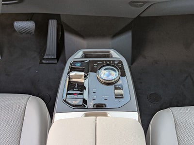 2026 BMW iX xDrive60