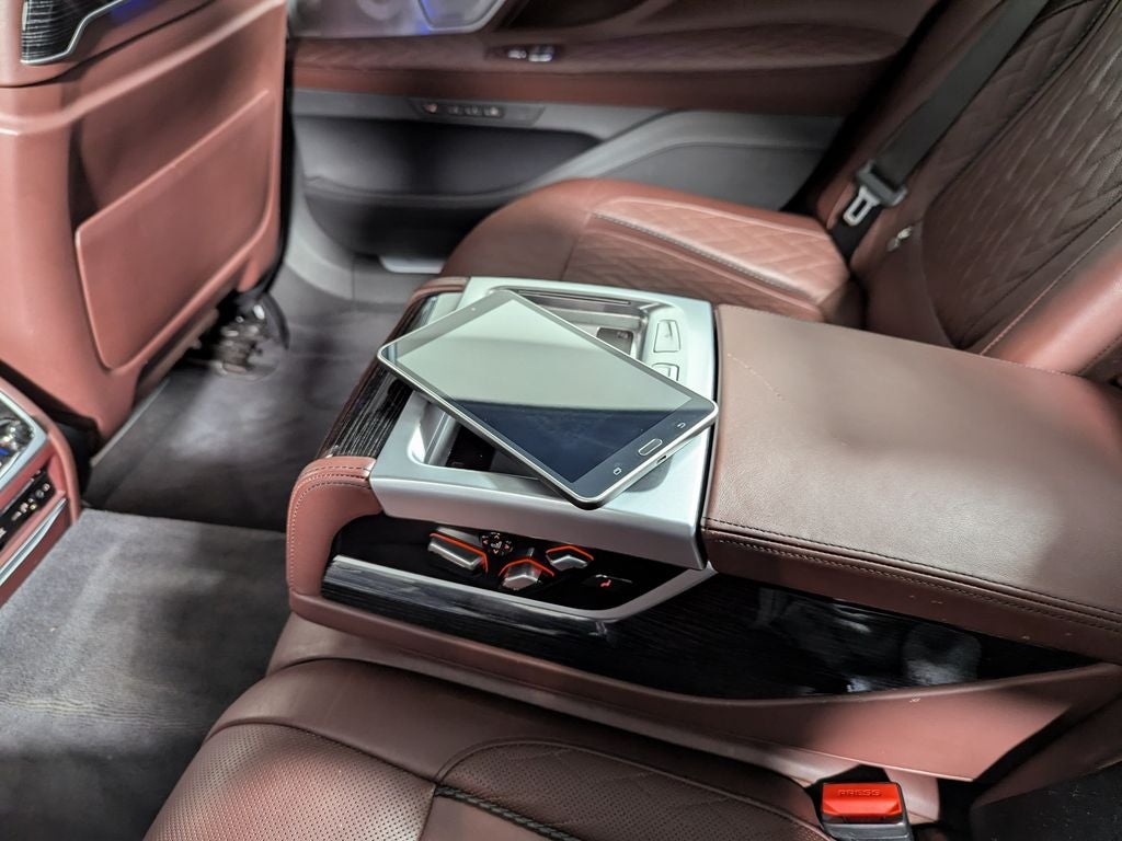 2020 BMW 7 Series 745e xDrive iPerformance