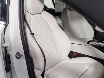 2025 BMW i5 xDrive40 xDrive40