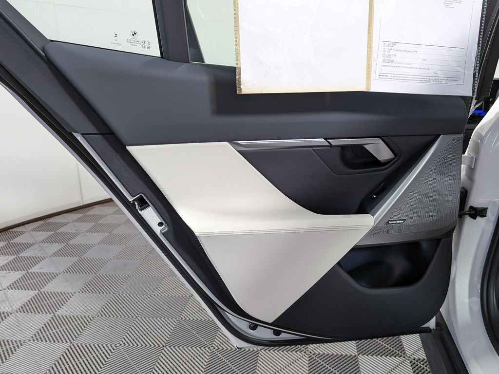 2025 BMW i5 xDrive40 xDrive40