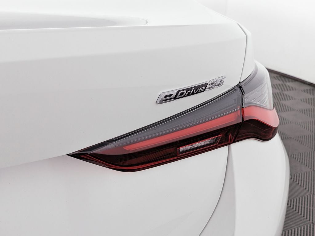 2023 BMW i4 eDrive35