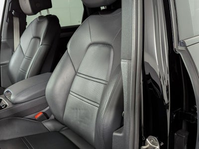 2022 Porsche Cayenne Platinum Edition