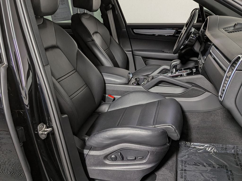 2022 Porsche Cayenne Platinum Edition