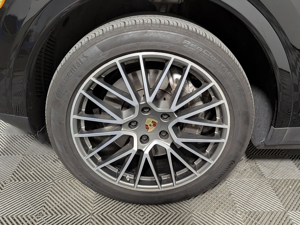 2022 Porsche Cayenne Platinum Edition