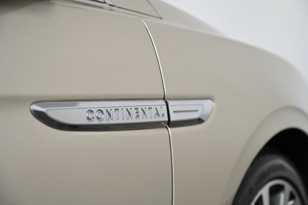 2017 Lincoln Continental Reserve