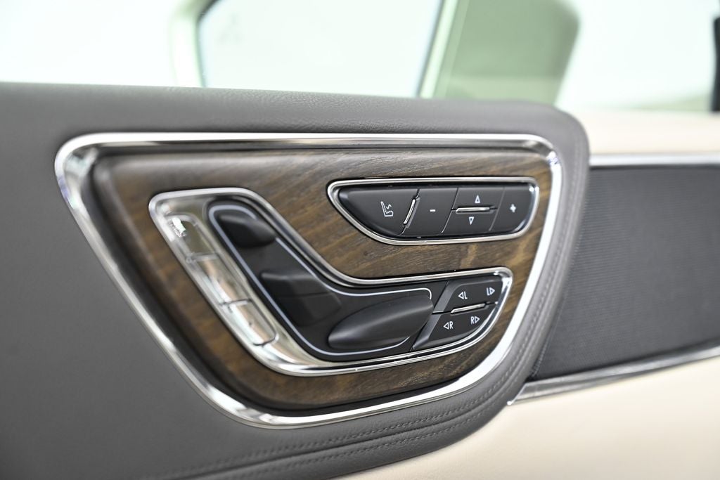 2017 Lincoln Continental Reserve