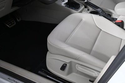 2019 Volkswagen Golf Alltrack Base