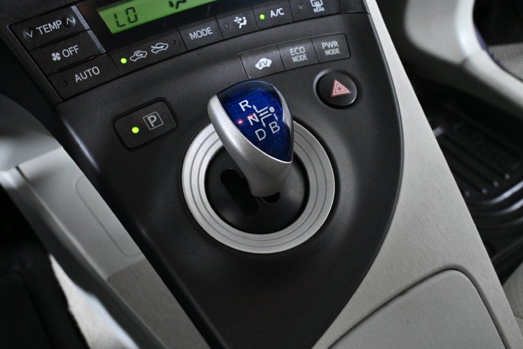 2010 Toyota Prius III