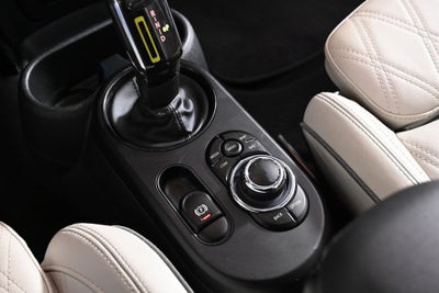 2023 MINI 2 Door Cooper SE Iconic