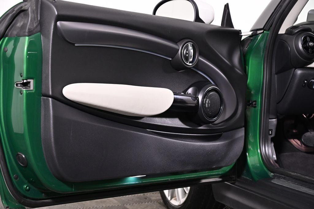 2023 MINI 2 Door Cooper SE Iconic