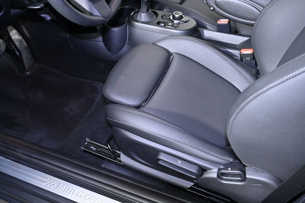 2024 MINI Cooper SE Electric Cooper SE