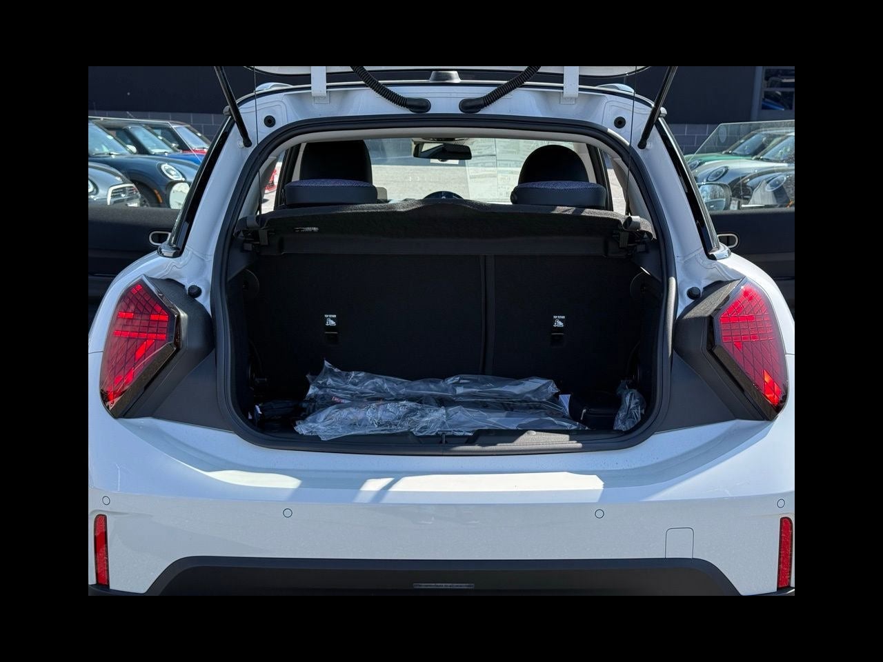 2026 MINI 2 DOOR ICONIC