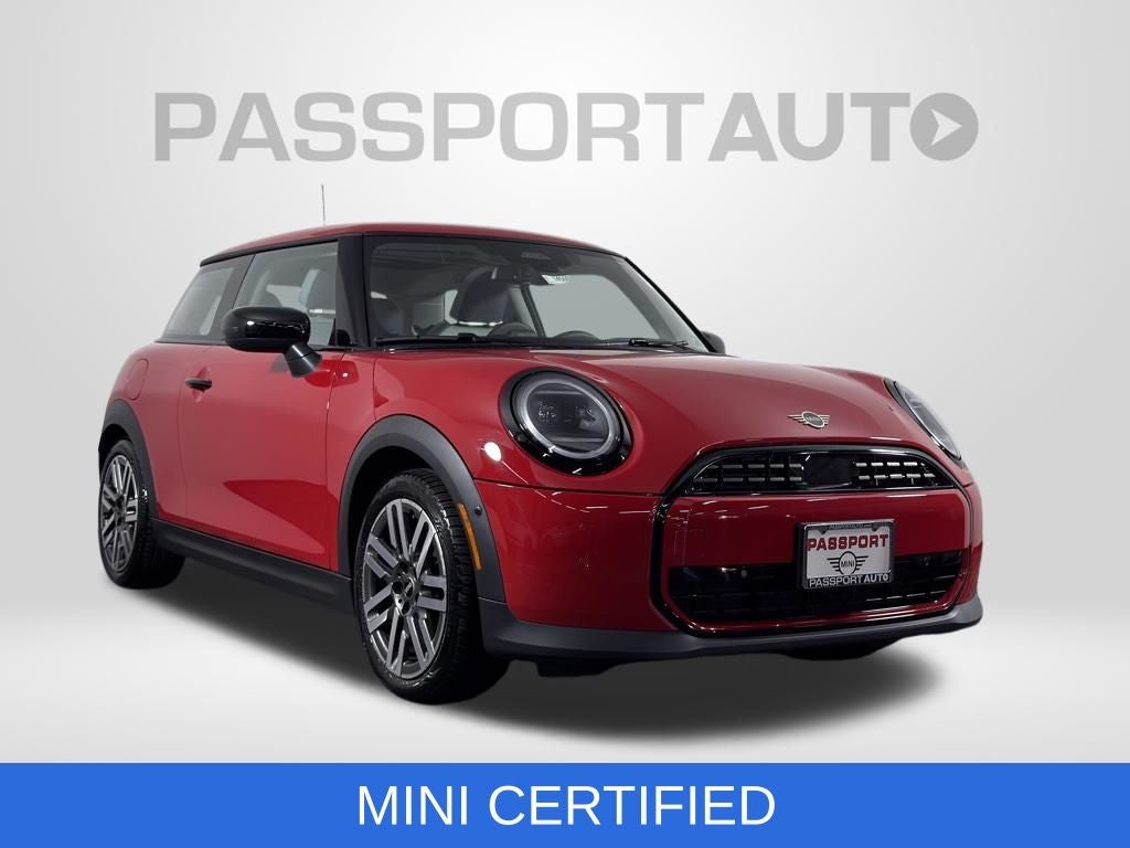 2025 MINI Hardtop Cooper's photo
