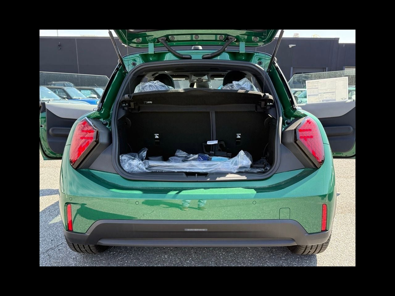 2026 MINI 2 DOOR SIGNATURE PLUS