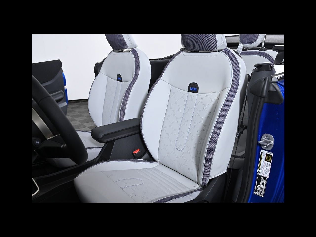 2026 MINI CONVERTIBLE ICONIC