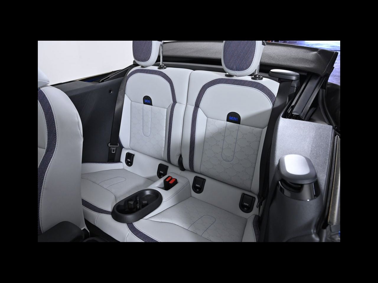 2026 MINI CONVERTIBLE ICONIC