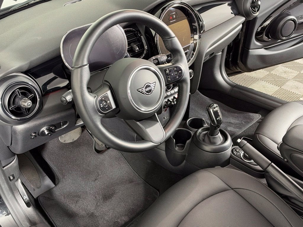 2024 MINI CONVERTIBLE Base