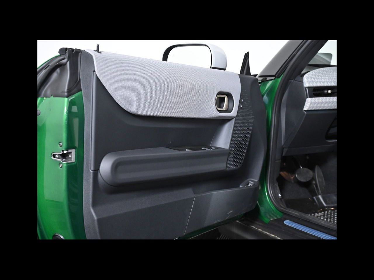 2026 MINI 2 DOOR SIGNATURE PLUS