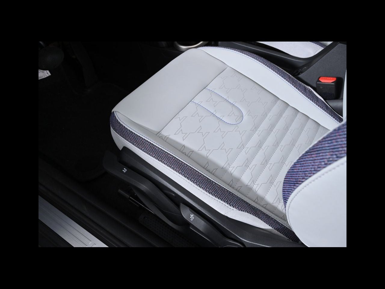 2026 MINI CONVERTIBLE ICONIC